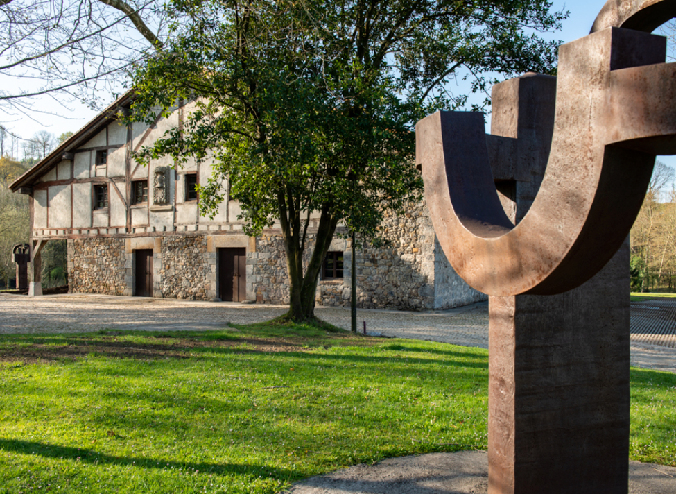 Get to know the surrounding area with a visit to Chillida Leku